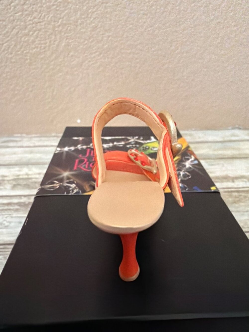 2005 Just the Right Shoe Raine Carlton Cards Lady Luck in Tangerine #25253 NEW - Picture 7 of 14